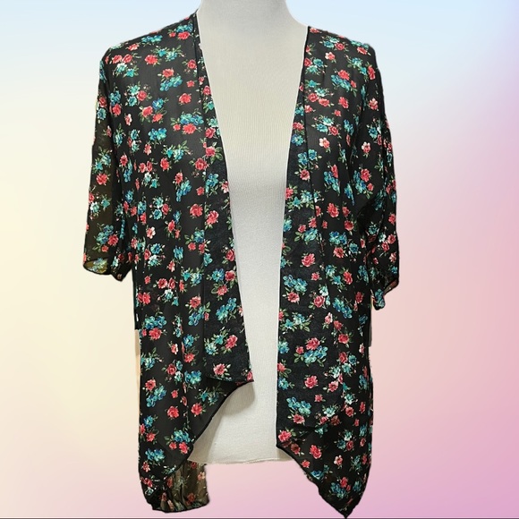 LuLaRoe Other - LularRoe Bianka Floral Kimono Kids 3 NWT